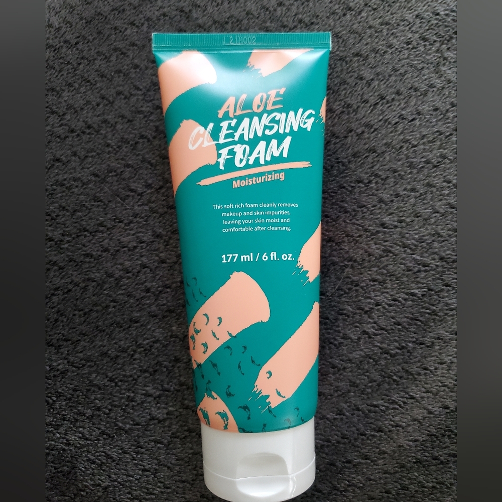 Aloe cleansing foam. Brand new